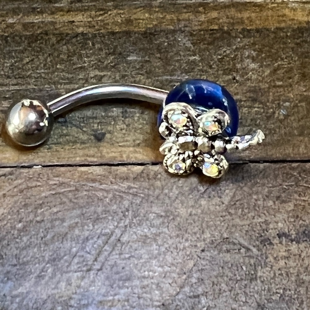 Dragonfly belly ring